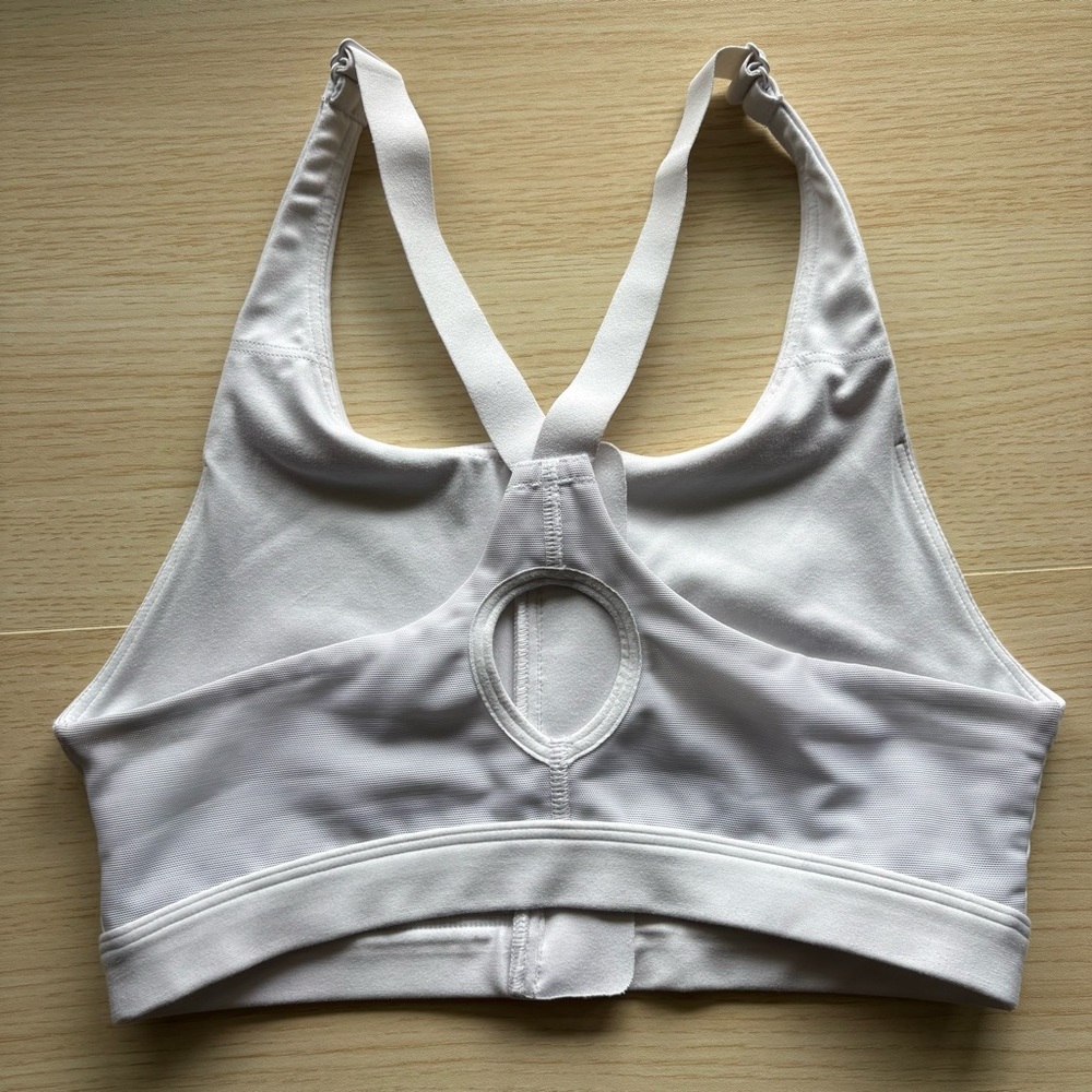 Gymshark White Zip Front Sports Bra XS Athletic Workout Crop Top Activewear - Picture 9 of 13